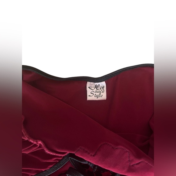 Beautiful deep red asymmetrical dress - Picture 6 of 8